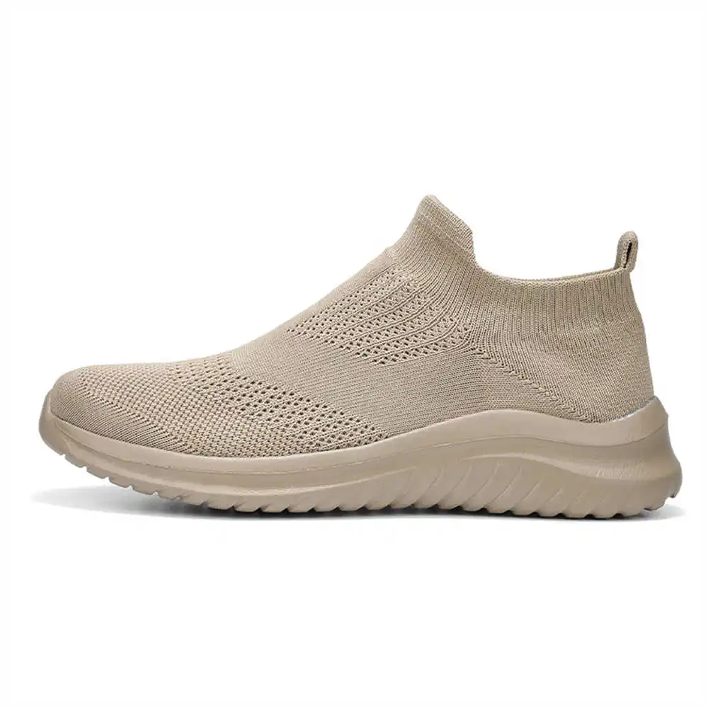 Beige Zachte Nieuwe Nieuwighei - Streetwear Brand Italy recensie en prijs